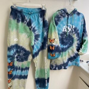 By SAMII RYAN New Sweats And Hoodie!